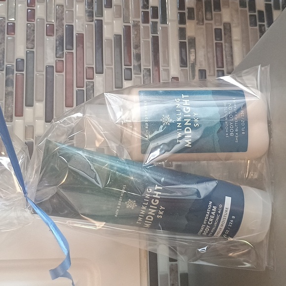 Bath & Body Works Twinkling Midnight Sky Lotion and Cream. New. - Picture 5 of 5